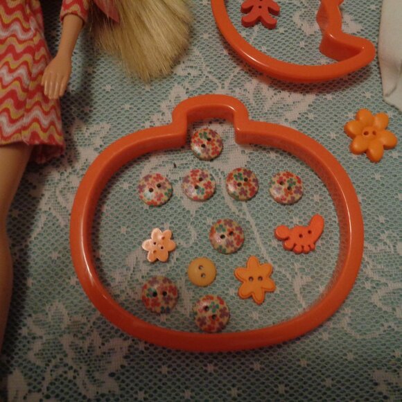 ORANGE CANDY RETRO BARBIE BUTTONS COOKIE CUTTERS SCARF ETC. LOT - Picture 9 of 14